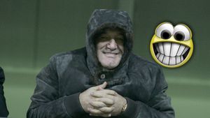 "Dacă-mi dai drumul în junglă, eu devin Tarzan!" **Vezi care e bancul preferat al lui Gigi!