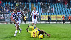 Intenția lui Becali nu l-a dat pe spate pe Marius Pena!** Golgheterul de pe tușă care nu "arde" să vină la Steaua: "Vreau să rămân la Oțelul"