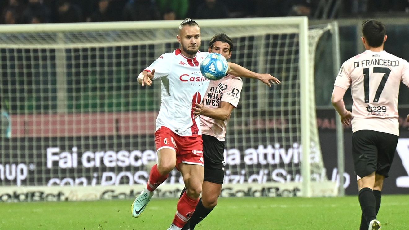 A venit George Pușcaș, a fost dat afară antrenorul de la Bari. Să fie doar o coincidență?