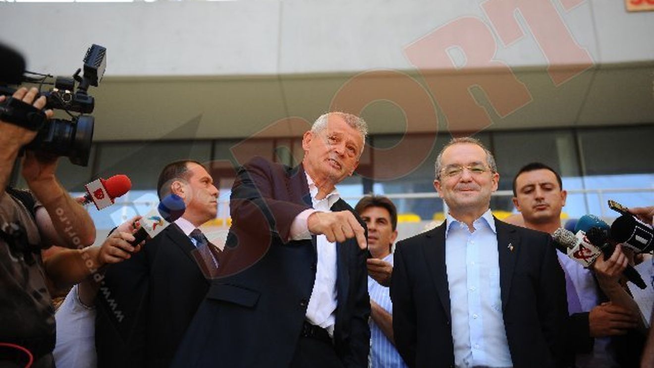 OFSAID!** FABULOS Cum a aflat Boc AZI că finala Europa League se joacă la București VIDEO** UITE cum a reacționat premierul