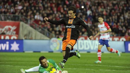 Torje a prins doar 63 de minute cu Valencia, dar a fost martor din teren la un gol fabulos:** Granada - Valencia 1-2 (VIDEO)