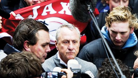 Marele Cruyff e principalul dușman al lui van Gaal