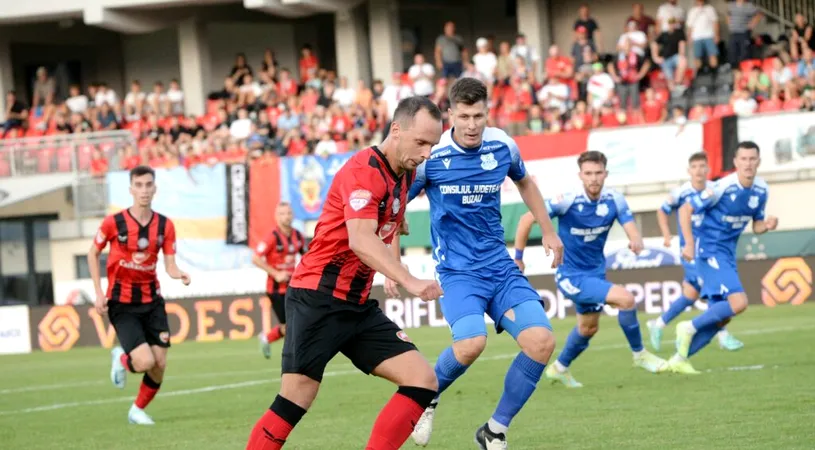 Metalul Buzău a marcat două goluri pe terenul Ciucului, dar a pierdut la scor. Valentin Stan: ”Cine încearcă să joace, reușește!”
