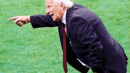 Bruckner: "Fără bătrâni la națională"