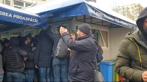 VIDEO | Moment inedit! Fanii lui Inter Milano s-au oprit să încerce faimoșii mici de la Terasa Obor! Ce căutau italienii acolo