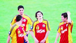 Răzvan, adversarul tatălui său? Negociază cu o echipă din Ucraina, varianta Rapid e de rezervă!** Vezi ce "tricolor" va lua cu el!