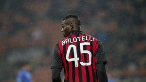 Balotelli, așteptat să revină în Anglia. Italienii scriu că Arsenal și Chelsea sunt pe urmele lui