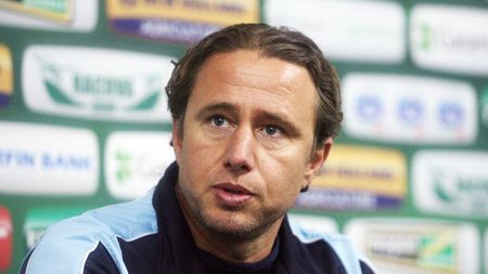 Succesul cu Rapid îi ridică moralul unui fotbalist care nu a fost pe teren!** Reghecampf: "Îi dedicăm victoria lui Baruch"