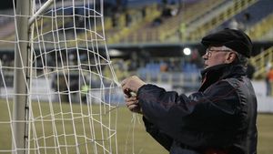 Pătrașcu a rămas cu gura căscată după propriul gol!** Mijlocașul a dat MAXIMA zilei: "Am văzut când a intrat, dar nu înțeleg cum a ieșit"