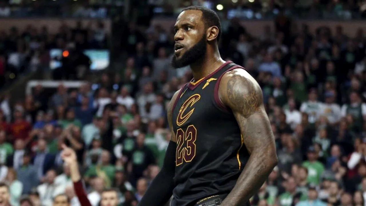 LeBron James și mai multe staruri din SUA se alătură mișcării #ICantBreathe! Sportivii sunt indignați: un cetățean afro-american și-a pierdut viața după ce un polițist i-a pus genunchiul pe gât