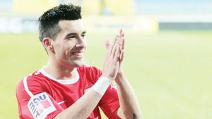 Le taie gazul!** Cum îl ia Dinamo pe Pârvulescu: "Încearcă prin interpuși să rezolve transferul"