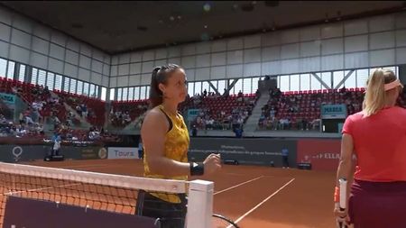 Rusoaica merge pe o linie fragilă, care sigur va declanșa controverse majore la Moscova! Plină de curaj, tânăra Daria face o afirmație uluitoare: „Războiul continuă, așa că e normal ca ucrainenii să aibă multe motive pentru care să nu ne strângă mâinile”