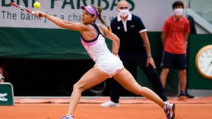 Mihaela Buzărnescu e în finala turneului WTA de la Budapesta, în proba de dublu! La ce oră luptă pentru trofeu