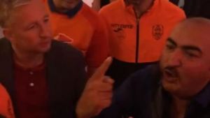 CFR a sărbătorit titlul alături de lăutari! Versul preferat al "Bursucului": "Vă spun cum stă treabă, cu Steaua jucăm degeaba" | VIDEO