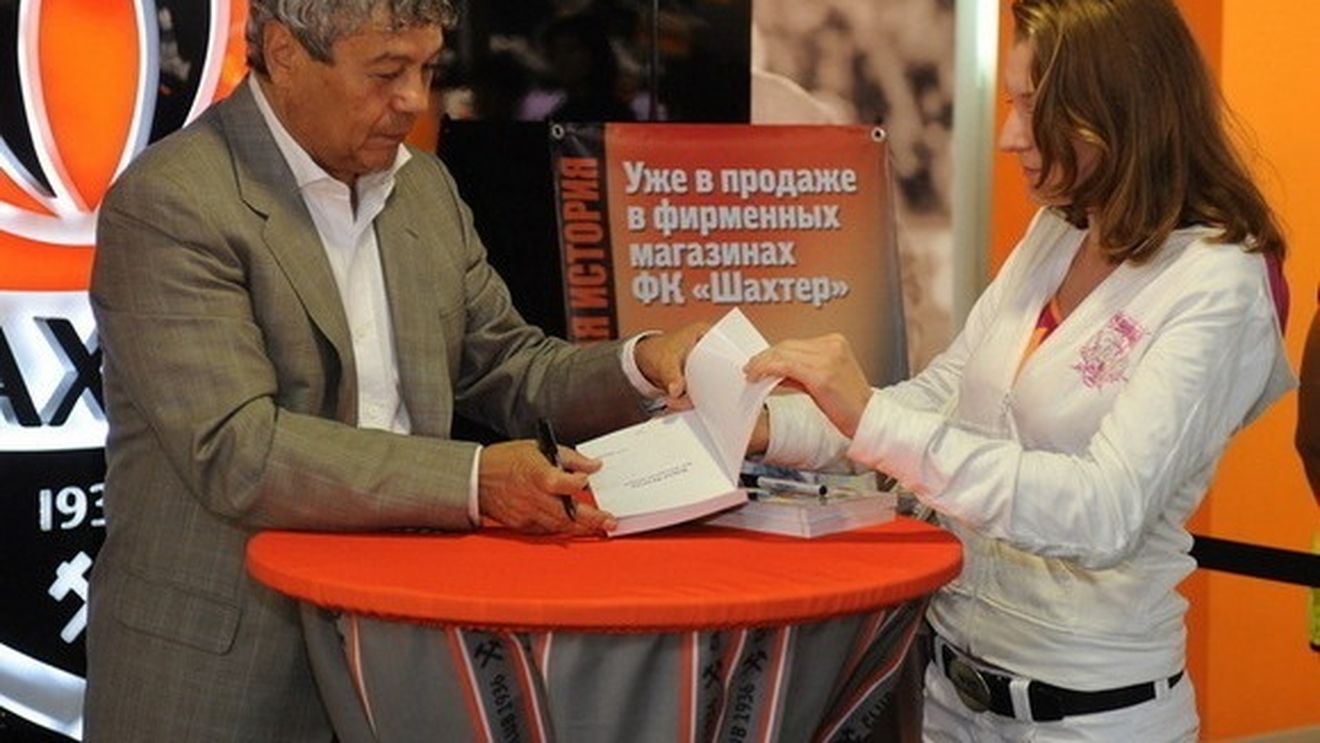 Mircea Lucescu, despre "viața de miner"!** Il Luce și-a lansat o carte în Ucraina