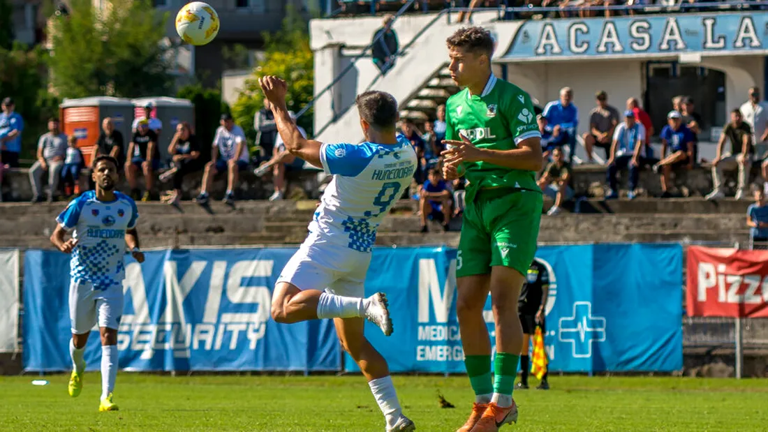 A șasea victorie la rând în Liga 2 pentru Corvinul! Hunedorenii au învins fără probleme CSC Dumbrăvița și Florin Maxim e încrezător: ”Să păstrăm ritmul cât de mult posibil”
