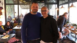 Milionarul a ajuns să facă turiștilor cafea în Croația