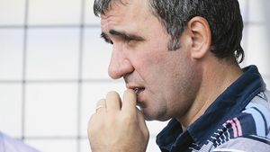 L-au  alergat pe „Rege"!