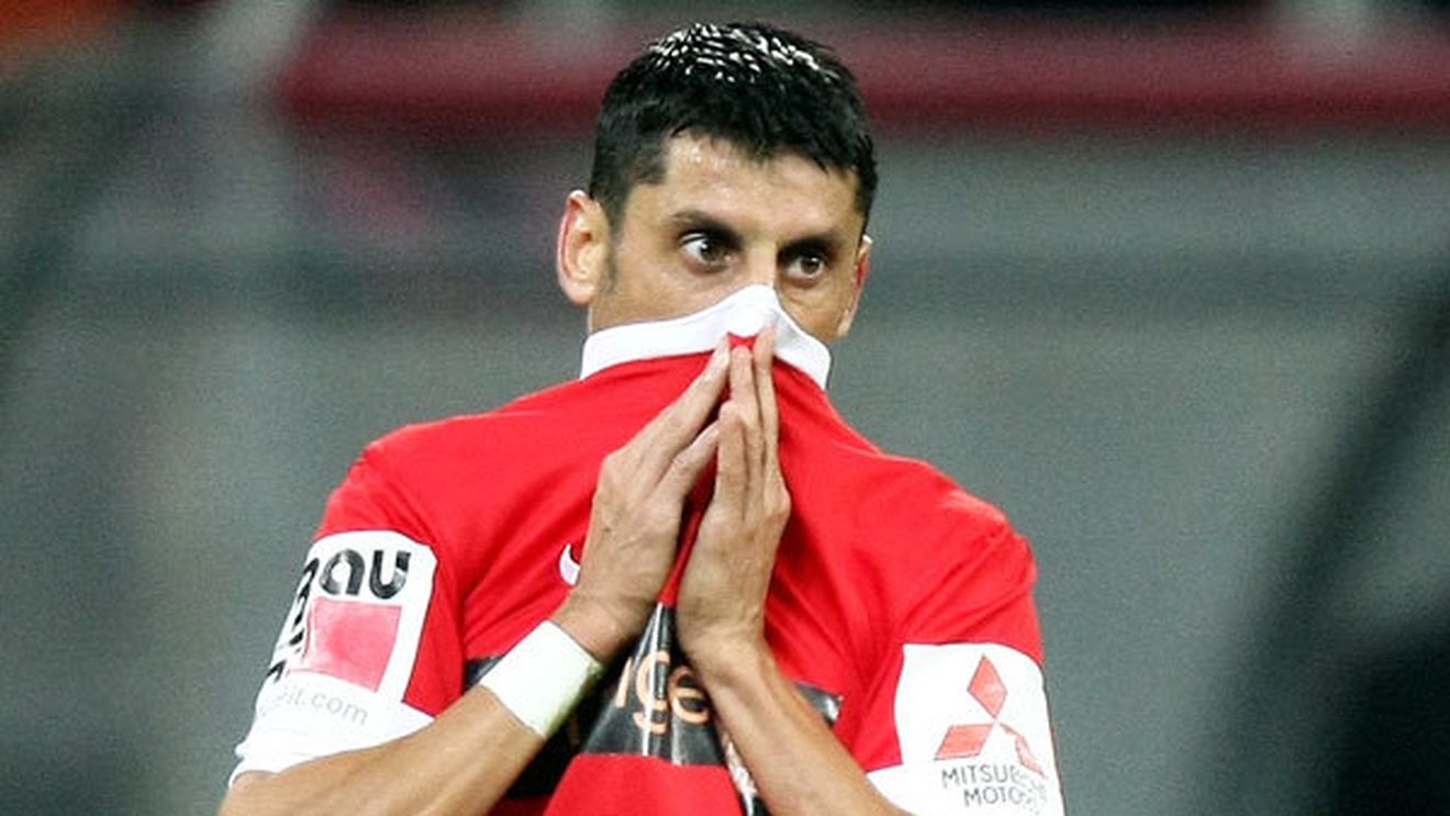 Sunt astea ratările sezonului?** În numai două minute, Ionel Dănciulescu a dat de două ori peste poartă din șase metri