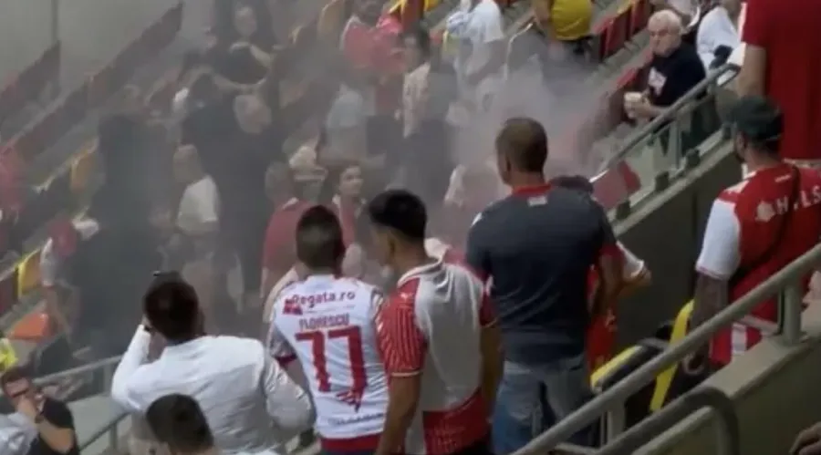 Reacţia clubului Farul după ce fanii „marinarilor” au aruncat o torță în tribuna dinamovistă și au rănit o femeie