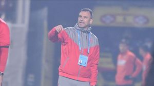 Toni Petrea, secretul golurilor marcate de fundașul Iulian Cristea la FCSB: „Tot timpul discutăm pe tema asta”. Ce spune despre schimbările din meciul cu Chindia