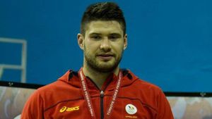 Alin Alexuc a bătut tot la Bansko. Luptătorul dinamovist a câștigat Internaționalele Bulgariei la finalul unui concurs în care nu a avut adversar


