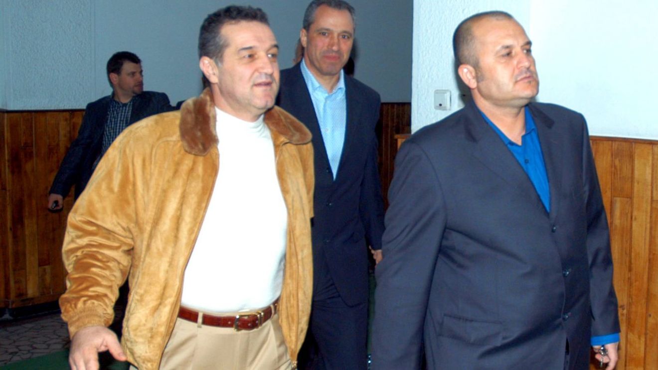 De ce nu va renunța Adrian Mititelu la FCU Craiova 1948, deși fiul său anunță că echipa este de vânzare! Gigi Becali: „Ăsta e mai ambițios decât Borcea, dar bine le face fanilor” | EXCLUSIV