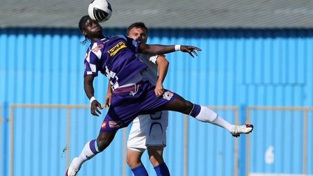 Gueye Mansour revine în Liga 1. "Omul-foarfecă" a semnat până în vară cu Poli