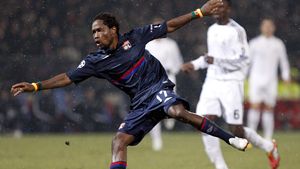 Makoun e "vânat" de Juventus, Arsenal și Tottenham