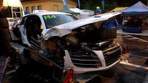 VIDEO | Un Audi R8 GT, făcut praf la CN de Viteză în Coastă. Cum arată bolidul după accidentul de la Brașov

