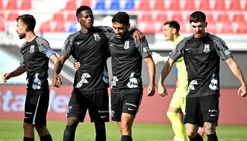 Carl Davordzie semnează cu Sepsi OSK. Jumătate dintre titulari au plecat deja de la Ceahlăul, iar antrenorul Cristian Pustai are șanse minime să continue. EXCLUSIV