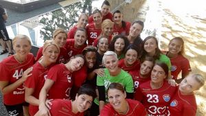 Vești bune pentru Allison Pineau și pentru HCM Baia Mare: accidentarea franțuzoaicei nu este gravă. Jucătoarea nu va evolua în Supercupa României, dar este așteptată să revină la turneul de calificare în grupele Ligii Campionilor