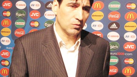 Pițurcă : "Nu mi-e frică de Franța"