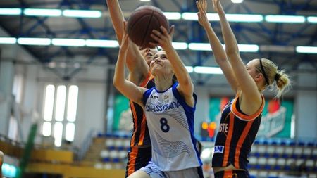 Vezi ultimele rezultate ale etapei și clasamentul la zi în Divizia A la baschet feminin