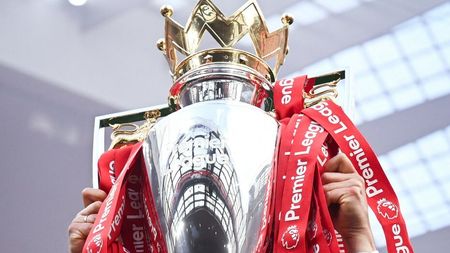 Lovitură cu drepturile TV ale campionatului de fotbal. Grupul PRO din România a decis: nu se mai vede decât online!