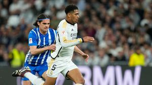 Jurnaliștii spanioli au alergat după Ianis Hagi pentru flash interviu, după Real Madrid - Alaves 5-0! Reacția incredibilă a românului, după cel mai bun meci al său din La Liga: i-a lăsat mască pe mulți