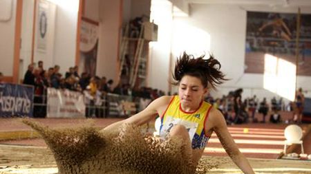 Cornelia Deiac s-a calificat în finală la săritură în lungime, la CE de la Paris