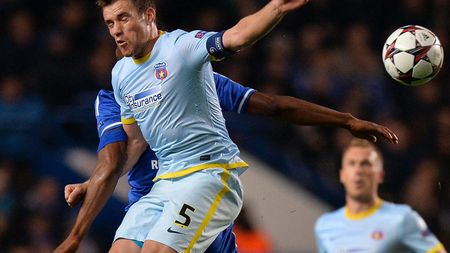 Pintilii joacă, Kapetanos și Latovlevici, nu. "11"-le pregătit de Reghe pentru primul meci oficial din 2014