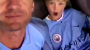 Acel moment când încurci echipele! VIDEO | E viral pe internet! Un cunoscut actor american s-a făcut de râs în fața a zeci de mii de oameni