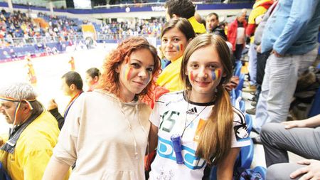 Au blocat vama pentru show!** România a fost susținută de peste 2000 de fani la meciul cu Muntenegru