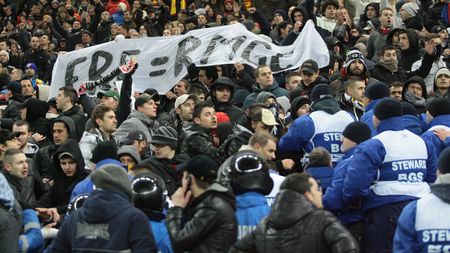 Bannerele "FRF=RMGC" și "Aceeași mizerie" **au creat HAOS la România-Uruguay! "Nu vreau să mai văd asemenea scene pe Național Arena"