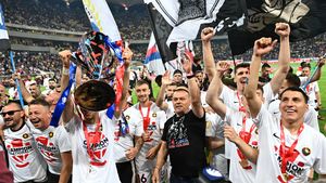 Cine sunt cei 82 de campioni activi din Superliga? FCSB are un număr triplu față de rivala Rapid, iar Dinamo este ultima în ierarhie. SPECIAL