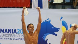 David Popovici a luat decizia finală în privința Facultății de Psihologie, unde și-a înghețat anul de studiu pentru a se pregăti pentru Jocurile Olimpice. A făcut anunțul chiar înainte de Paris