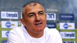 Grigoraș spune că va renunța dacă va intra în conflict cu jucătorii lui CFR Cluj: "Antrenorul e de vină pentru asta"