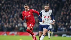 Curg ofertele pentru Radu Drăguşin. Au venit 3 cluburi să-l cumpere: „Iar mă ceartă fanii"