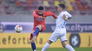 Cum profită jucătorii de războiul la distanță dintre Gigi Becali și Mihai Rotaru! Oltenii au rămas cu salariile întregi! Reacția lui Dan Nistor