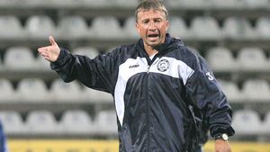 "Petrescu este cel mai bun antrenor din țară!"