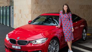 FOTO | Fetele și bolizii. Sorana Cîrstea se relaxează înainte de Australian Open cu două mașini sport de 252 și 326 cai putere

