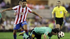 Coincidență sau Ujfalusi chiar are ceva cu Messi? VIDEO** Fix acum un an, cehul era să-l "rupă" pe starul BarÃ§ei