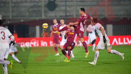 Pancu: "E un rezultat echitabil. Mircea ne-a scos pe final". Atacantul simte nevoia unei schimbări pe banca tehnică: "Avem nevoie de un antrenor cu mare experiență pentru a ieși din această situație"